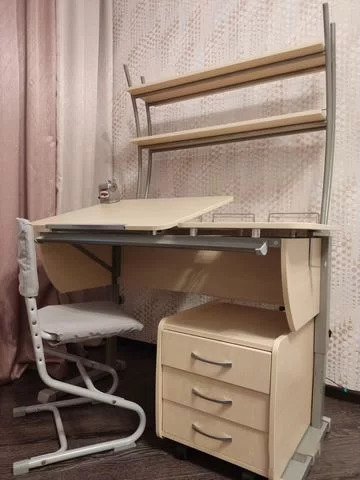 Комплект парта Твин и выкатная тумба 3 ящика